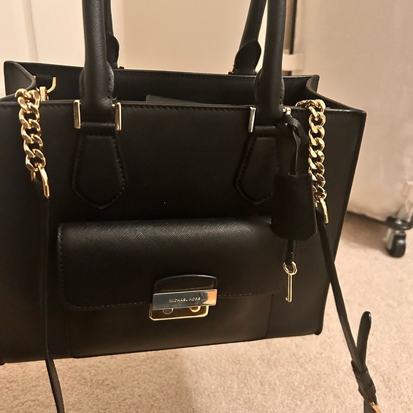 Michael Kors Medium Saffiano 100% Leather Bag 8/10 condition. No dustbag. - Picture 5 of 9